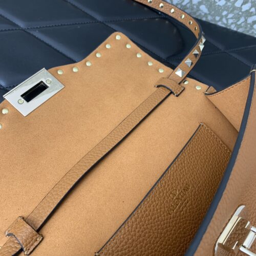 High Quality Luxury Valentino Garavani Rockstud Bag – Style 40982 product detail