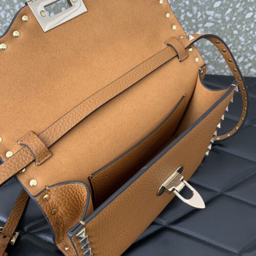 High Quality Luxury Valentino Garavani Rockstud Bag – Style 40982 product detail