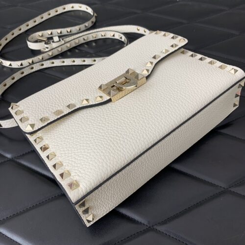 High Quality Luxury Valentino Garavani Rockstud Bag – Style 40981 product detail