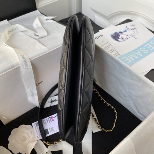 CHANEL Lambskin Quilted CC Messenger Black product photo 5