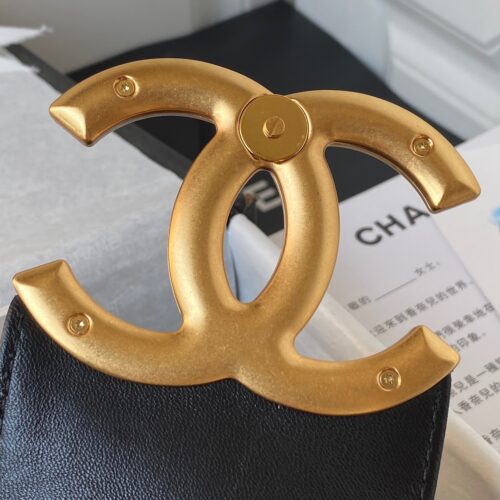 CHANEL Lambskin Quilted CC Messenger Black product photo 7