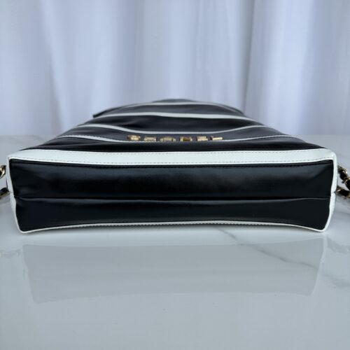 CHANEL 22 Backpacks product photo 6