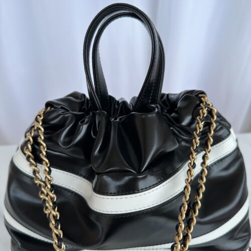 CHANEL 22 Backpacks product photo 8