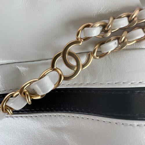 CHANEL 22 Backpacks product photo 7