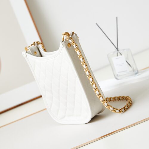 CHANEL HOBO HANDBAG product photo 8