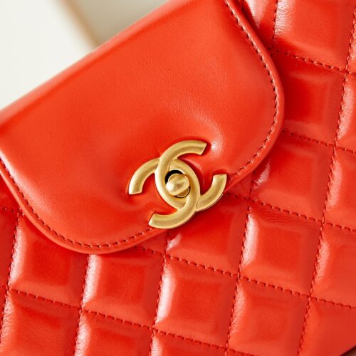 Chanel Kelly Handbag product photo 2