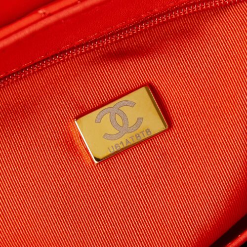 Chanel Kelly Handbag product photo 9