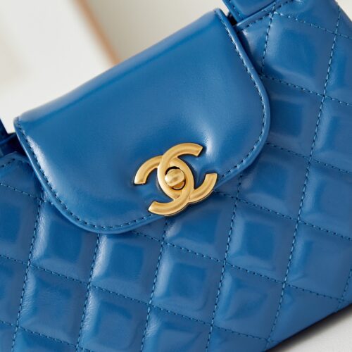 Chanel Kelly Handbag product photo 3