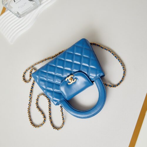 Chanel Kelly Handbag product photo 8