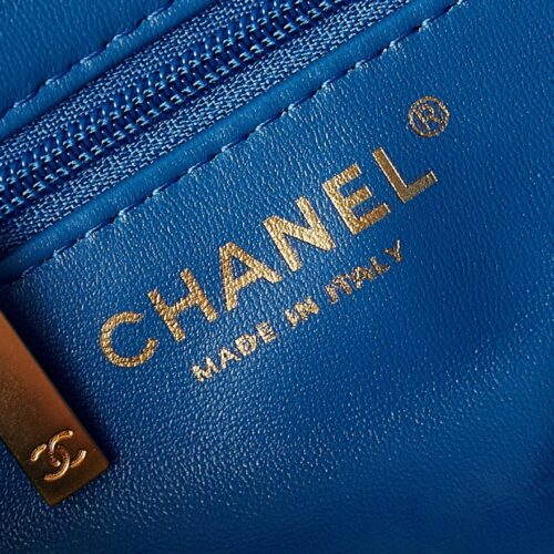 Chanel Kelly Handbag product photo 2