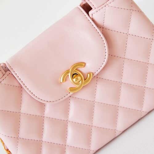 Chanel Kelly Handbag product photo 2