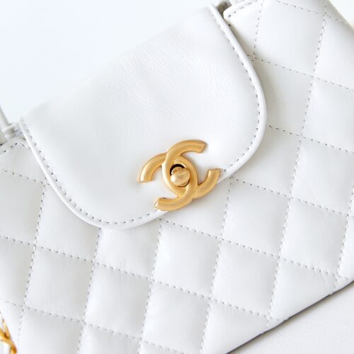 Chanel Kelly Handbag product photo 2