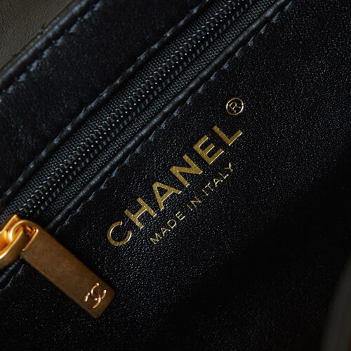 Chanel Kelly Handbag product photo 8