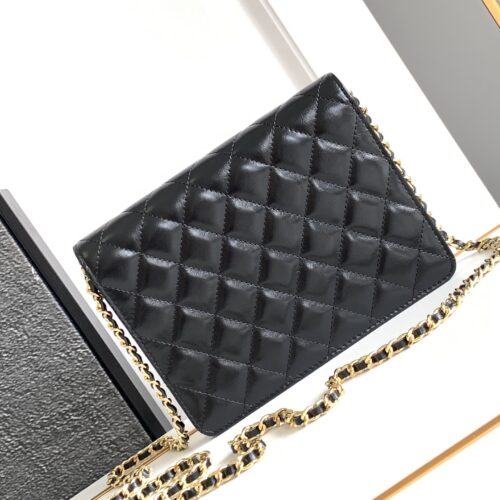 CHANEL Clutch With Chain product photo 3