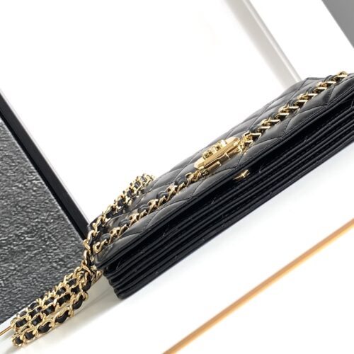 CHANEL Clutch With Chain product photo 4