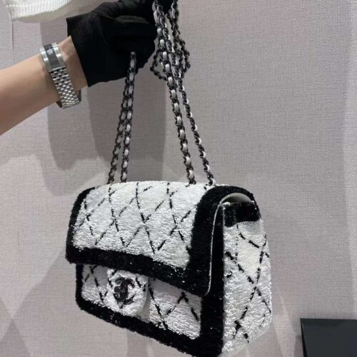 CHANEL Clutch With Chain product photo 6