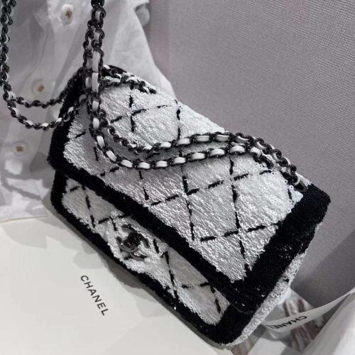 CHANEL Clutch With Chain product photo 9