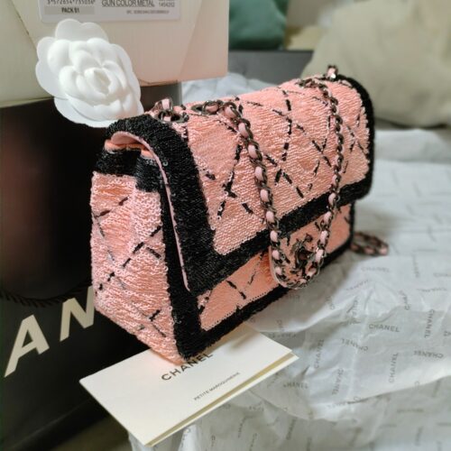 CHANEL SMALL FLAP BAG product photo 4
