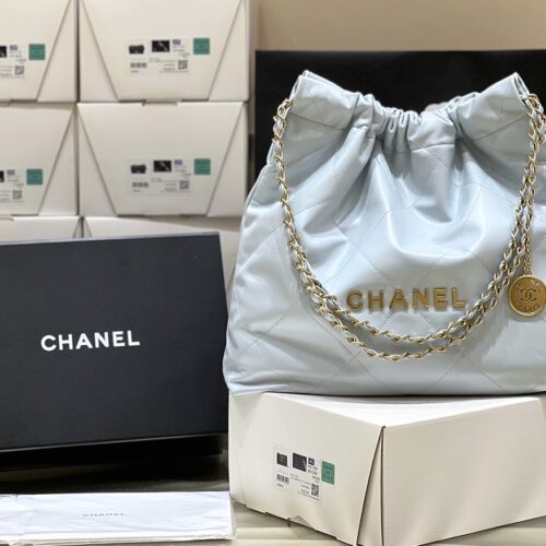 CHANEL 22 Tote Bag Big product photo 1