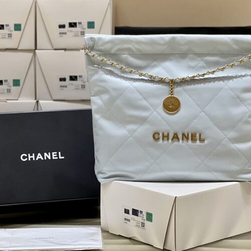 CHANEL 22 Tote Bag Big product photo 3
