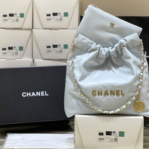 CHANEL 22 Tote Bag Small product photo 1