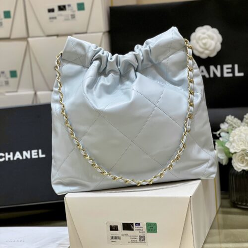 CHANEL 22 Tote Bag Small product photo 5