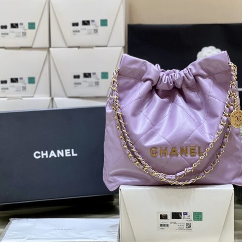CHANEL 22 Tote Bag Small product photo 2