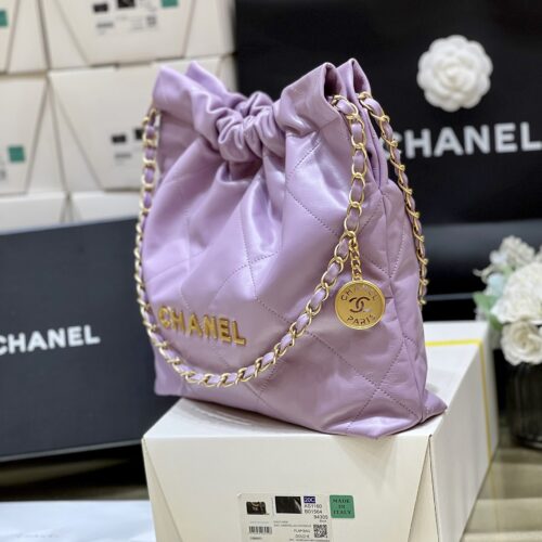 CHANEL 22 Tote Bag Small product photo 4