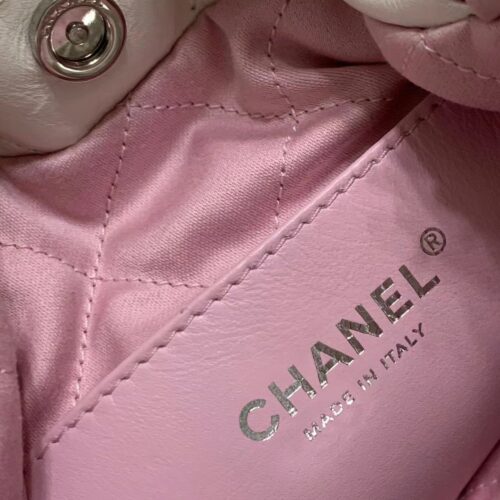 CHANEL 22 Mini Handbag product photo 8