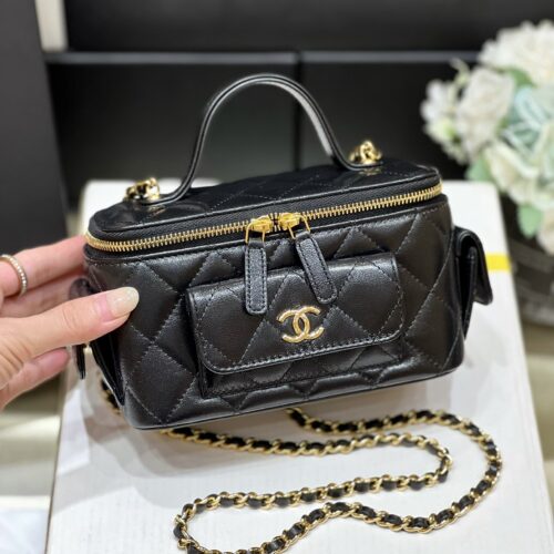 CHANEL 22K Vanity Case product photo 1