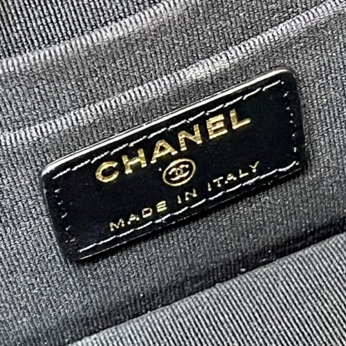 CHANEL 22K Vanity Case product photo 7