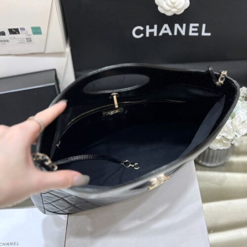 CHANEL 31 Bag product photo 5