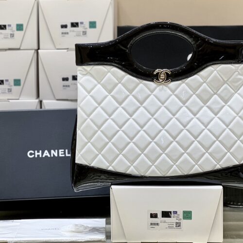 CHANEL 31 Bag product photo 1