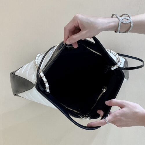 CHANEL 31 Bag product photo 8
