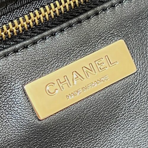 CHANEL 31 Mini Bag product photo 7