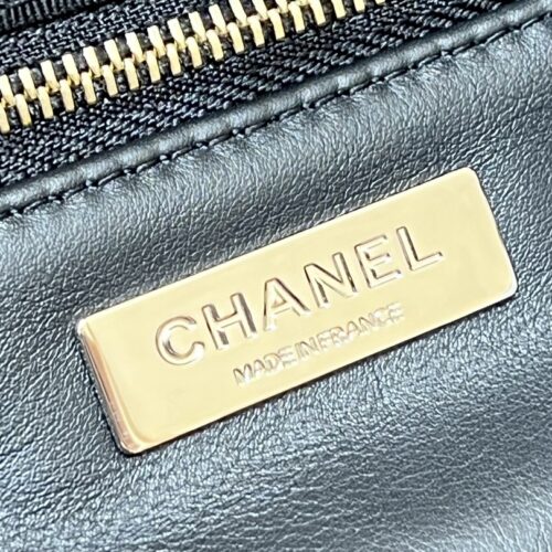 CHANEL 31 Mini Bag product photo 8