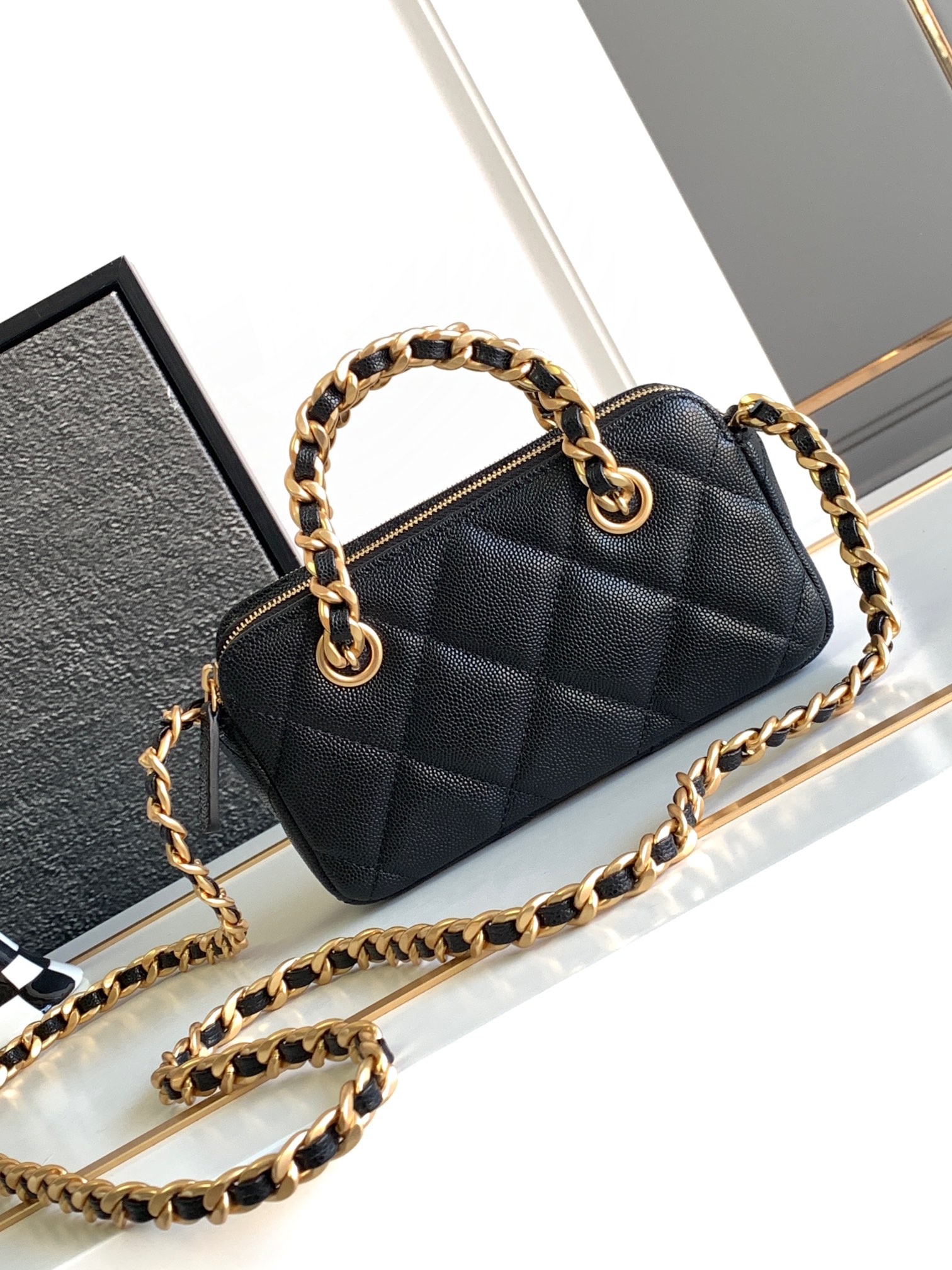 High Quality Luxury Chanel Woc Handbag product detail