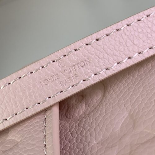 Louis Vuitton Metis East West product photo 4