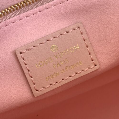 Louis Vuitton Onthego PM product photo 9