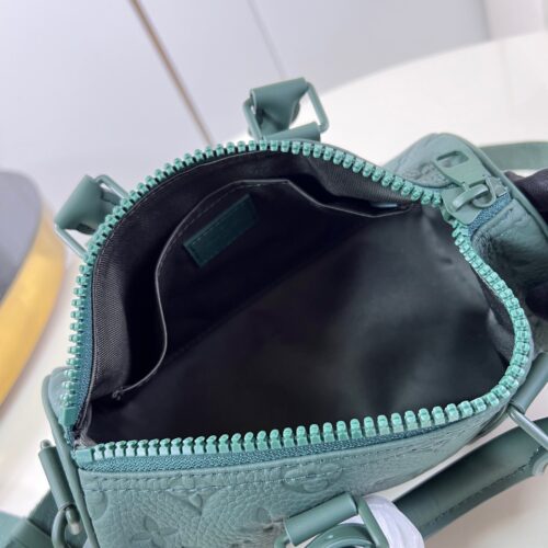 Louis Vuitton Keepall product photo 8