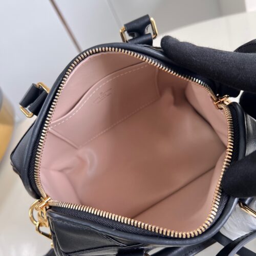 Louis Vuitton Speedy Bandoulière 20 product photo 8