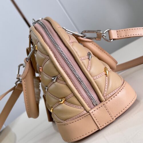 Louis Vuitton Alma BB product photo 4