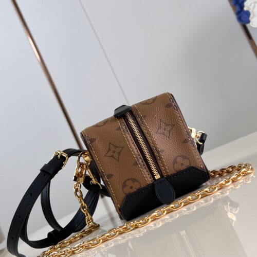 Louis Vuitton Monogram product photo 1