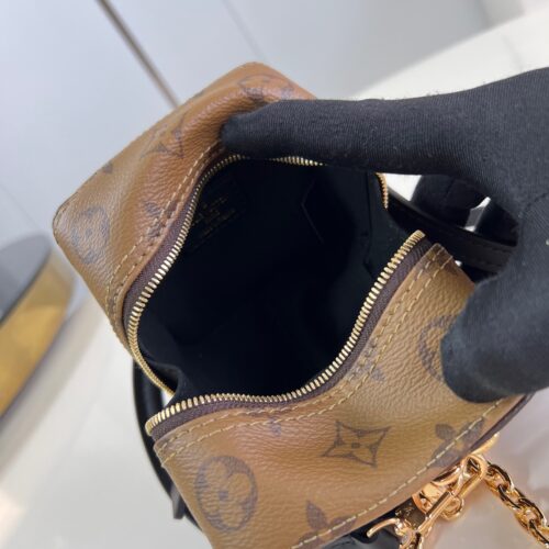 Louis Vuitton Monogram product photo 7