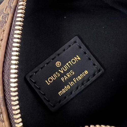 Louis Vuitton Monogram product photo 8