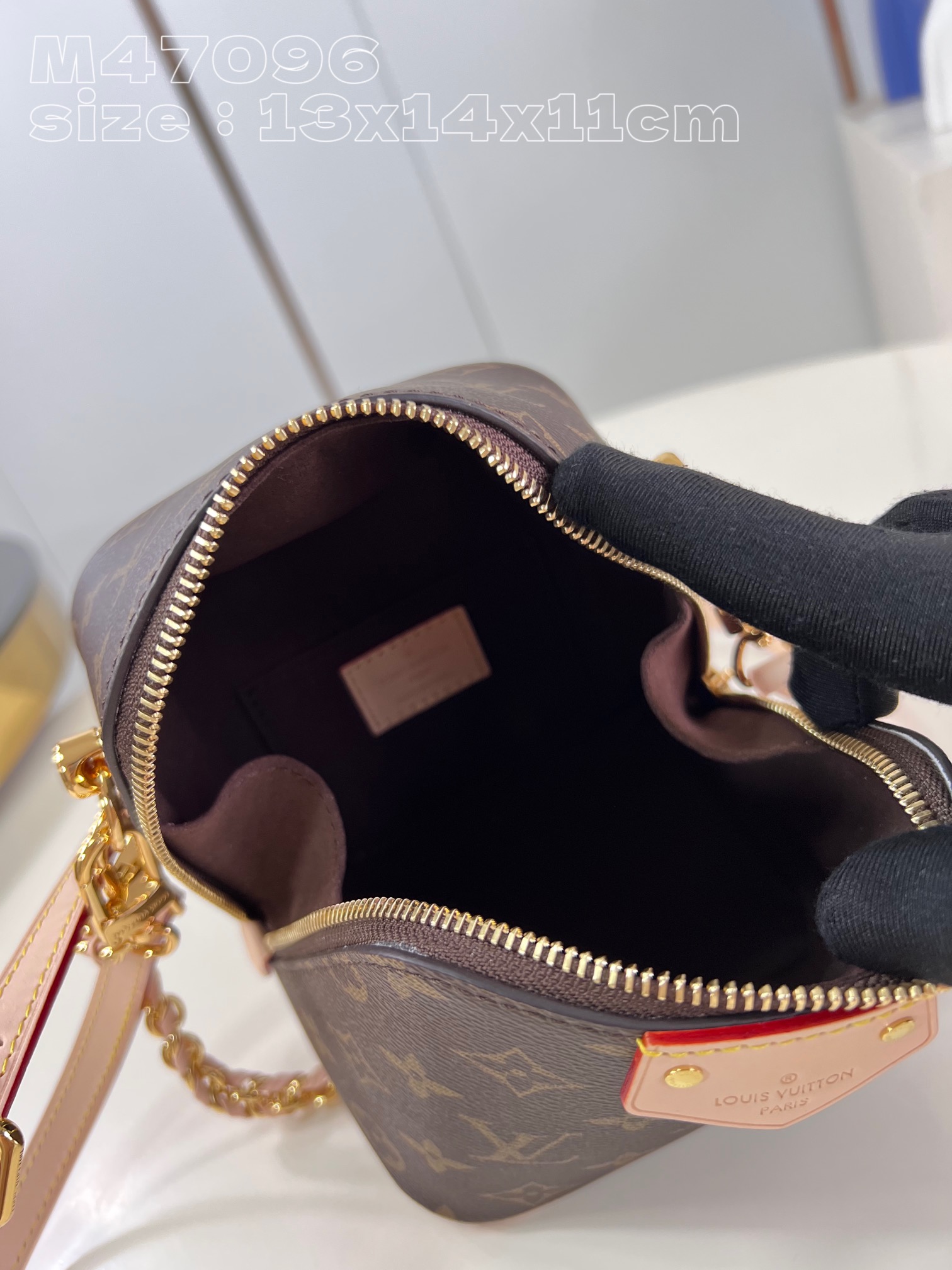 High Quality Luxury Louis Vuitton Just In Case product detail
