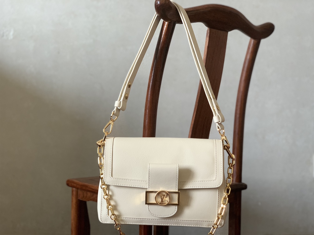 High Quality Luxury Louis Vuitton Dauphine Soft Medium product detail