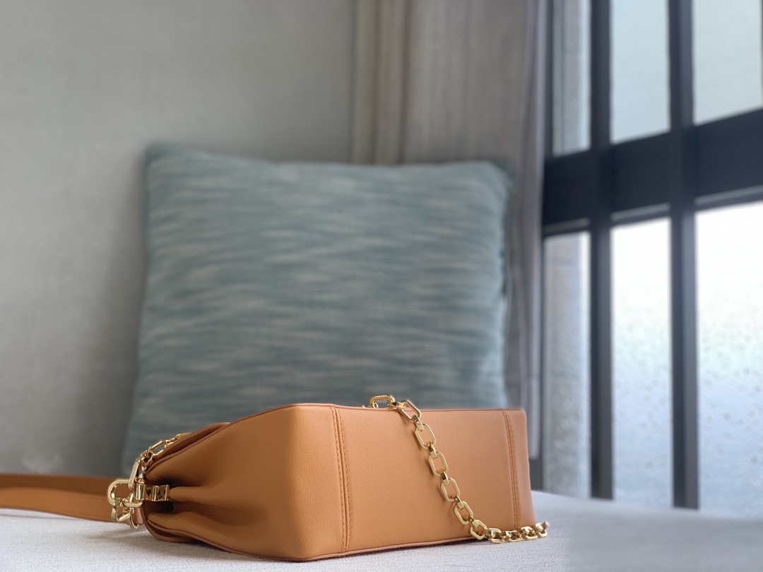 High Quality Luxury Louis Vuitton Dauphine Soft Medium – Style 42629 product detail