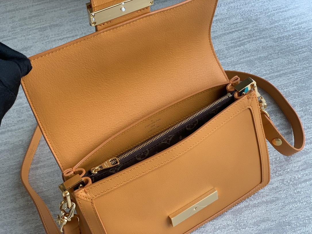 High Quality Luxury Louis Vuitton Dauphine Soft Medium – Style 42629 product detail