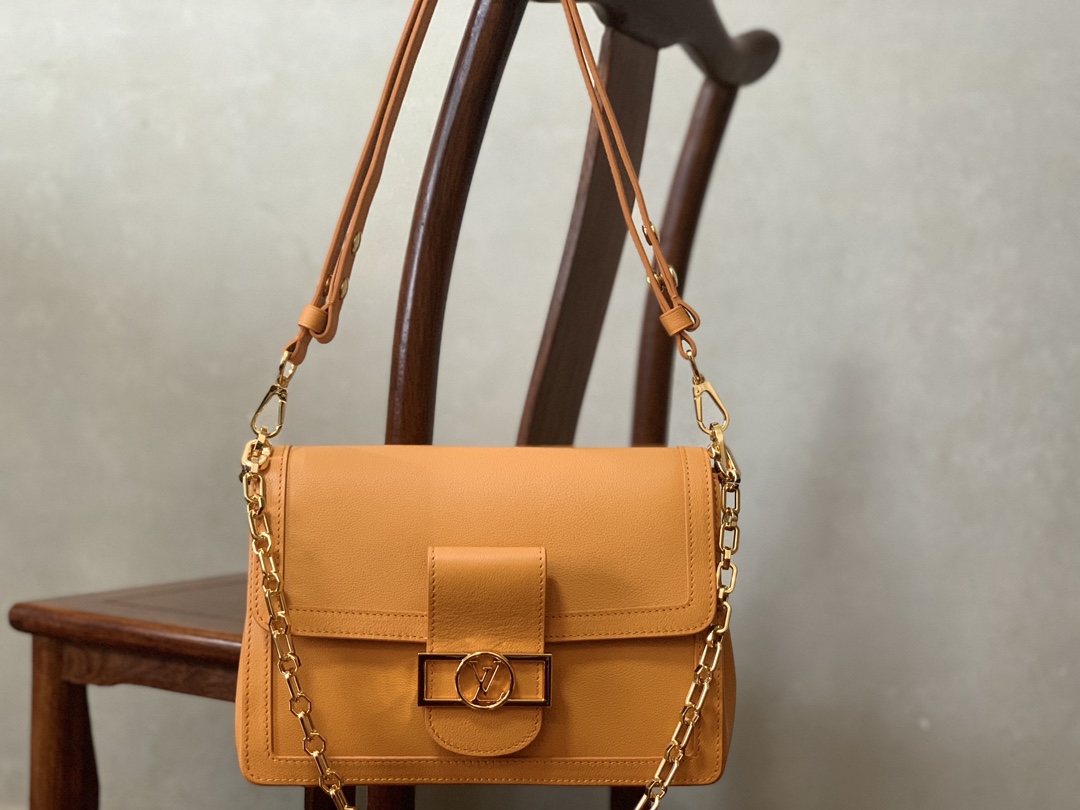 High Quality Luxury Louis Vuitton Dauphine Soft Medium – Style 42629 product detail